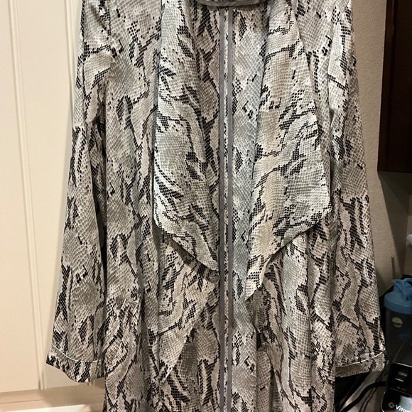 Snake print cardigan/duster - Picture 3 of 9